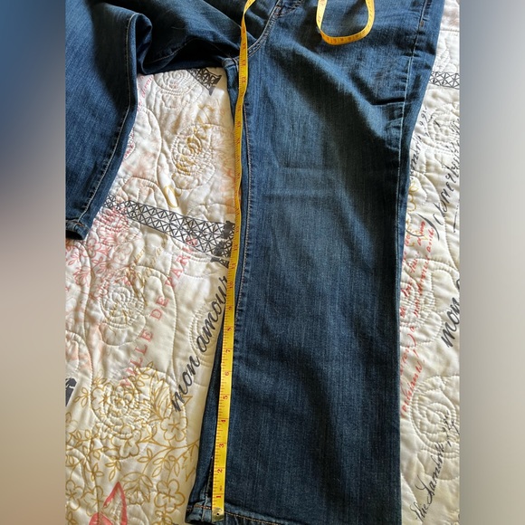 NWT Banana Republic petite cropped bootcut jeans, size 30/10 - Picture 4 of 8